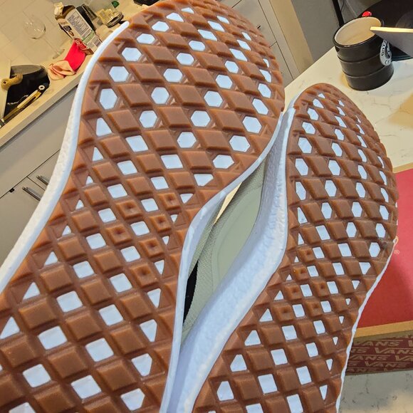 Vans MTE UltraRange EXO Shoe - Bone White/Black Men’s 10 VN0A4U1KBWI NEW - Picture 8 of 9